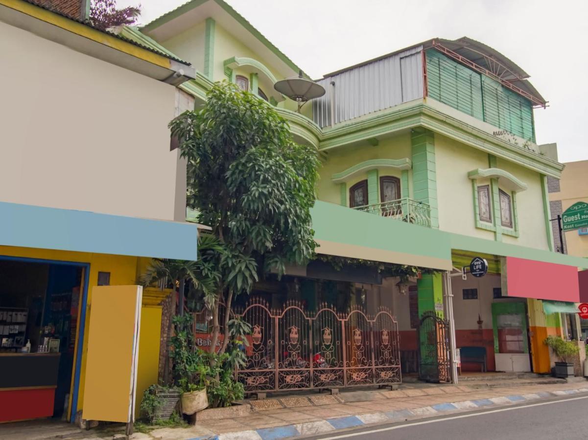 Oyo Life 3103 Opo Homestay & Kost 玛琅 外观 照片