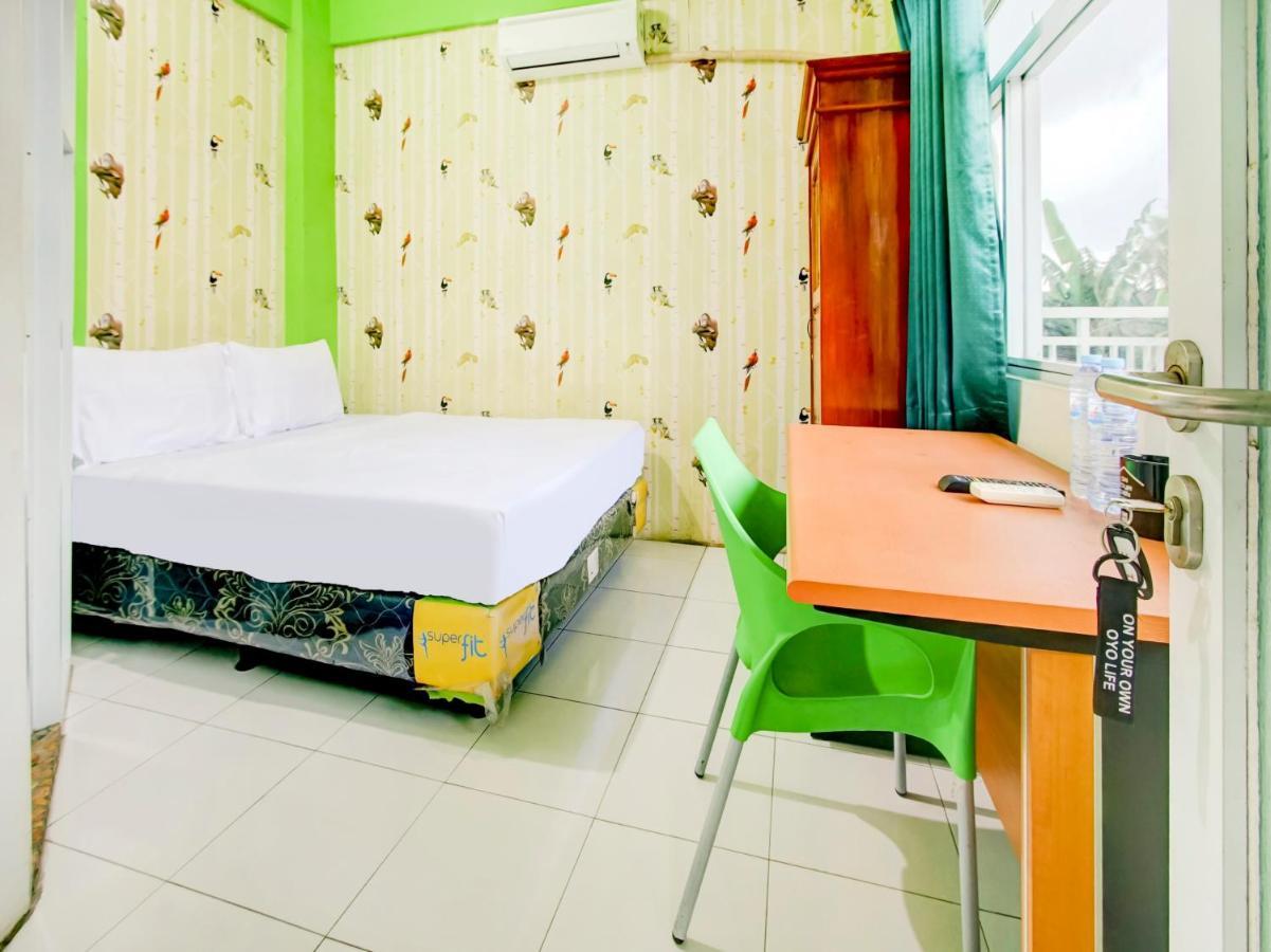 Oyo Life 3103 Opo Homestay & Kost 玛琅 外观 照片