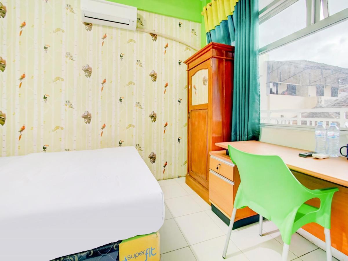 Oyo Life 3103 Opo Homestay & Kost 玛琅 外观 照片