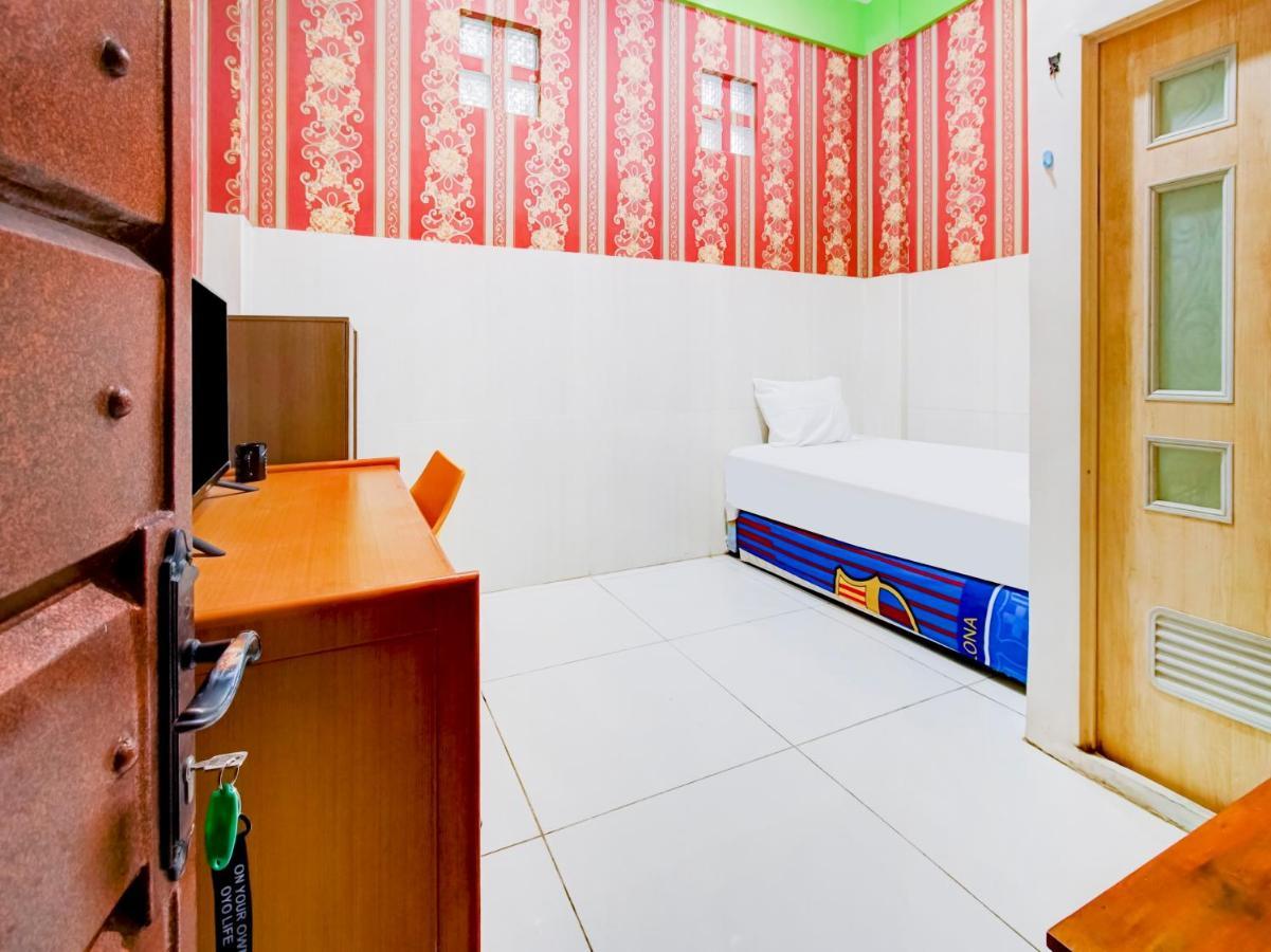 Oyo Life 3103 Opo Homestay & Kost 玛琅 外观 照片